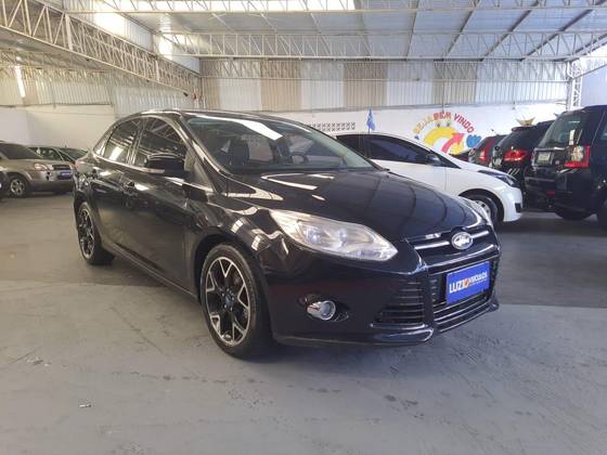 FORD FOCUS 2.0 TITANIUM PLUS 16V FLEX 4P POWERSHIFT FORD FOCUS 2.0 TITANIUM PLUS 16V FLEX 4P POWERSHIFT